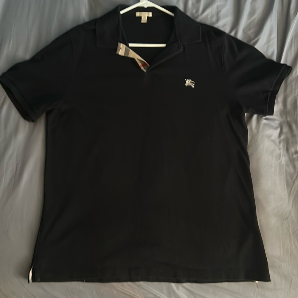 Men’s Burberry polo tee